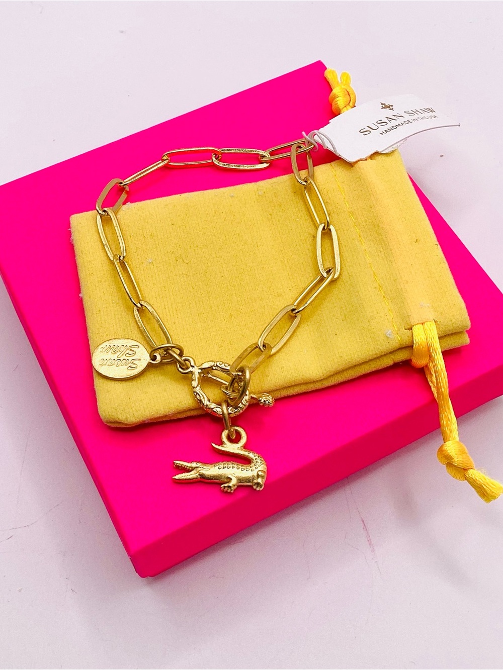 Susan Shaw Gold Link Bracelet with Alligator Charm - Picture 3 of 6